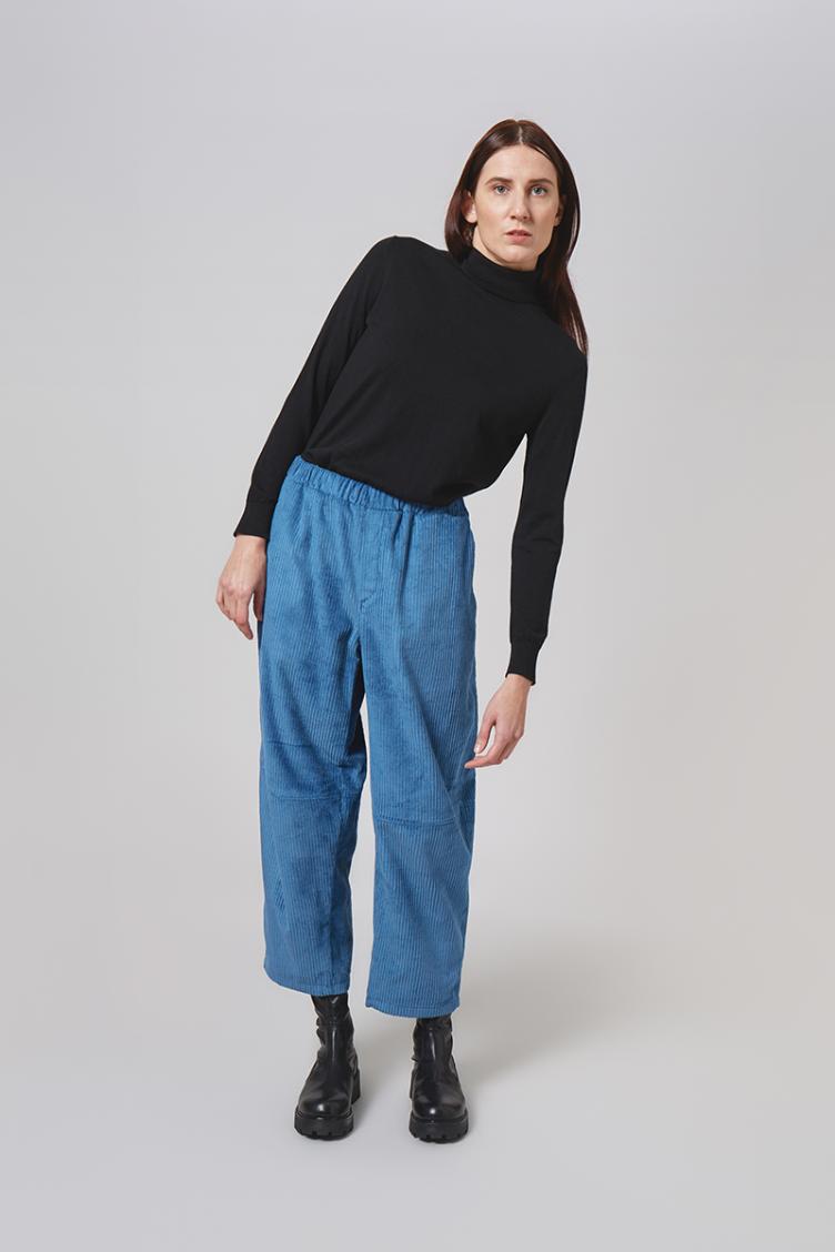 Cordhose knee shaped relax