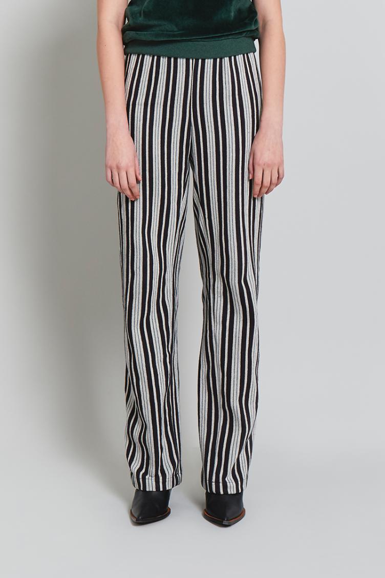 Hose cropped multiple stripes