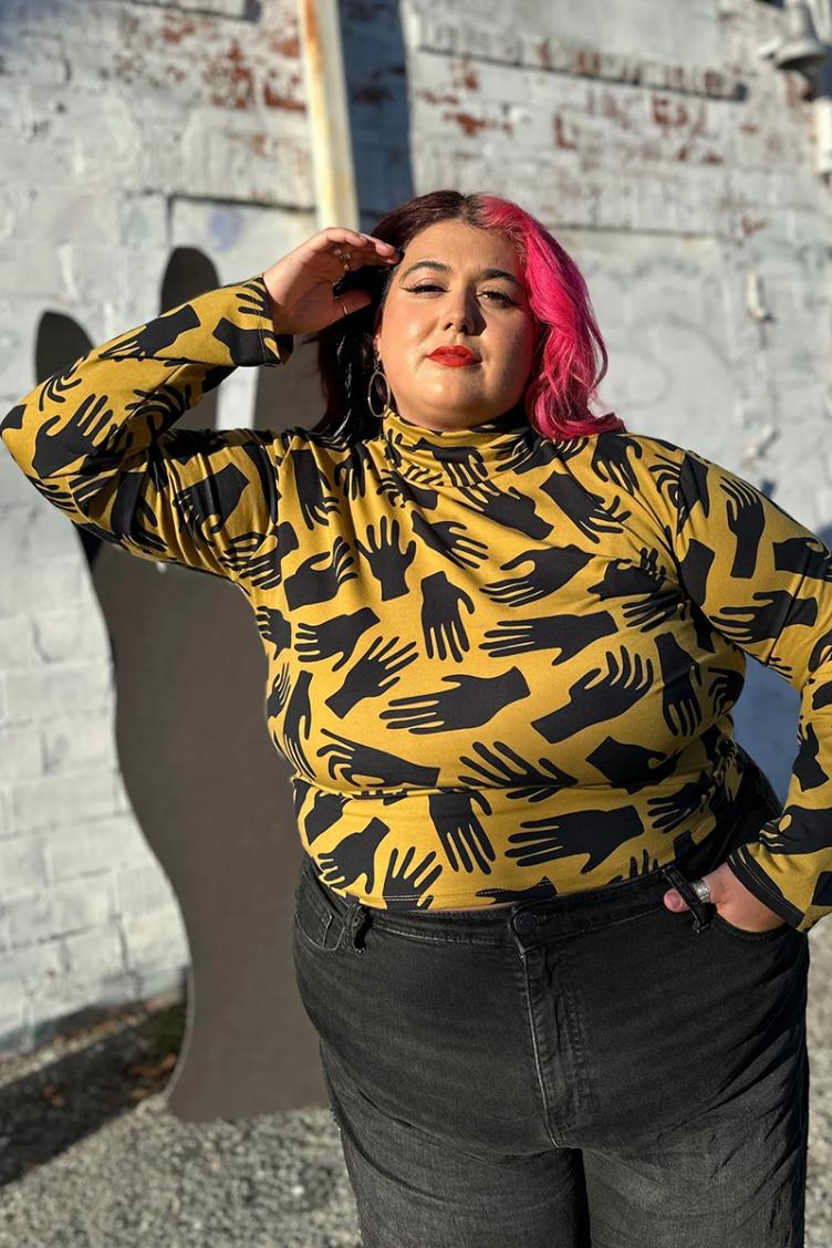 Turtle Neck Hands - 3